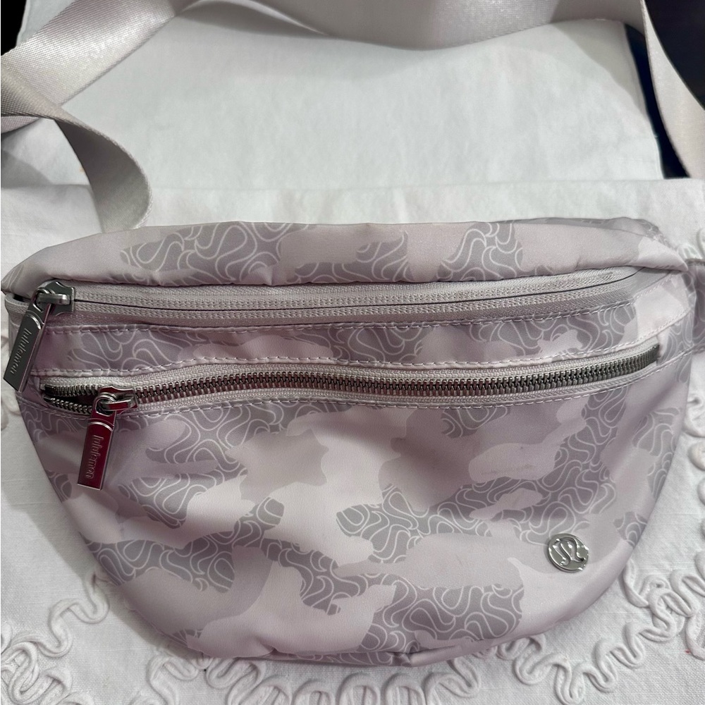 Lululemon crossbody